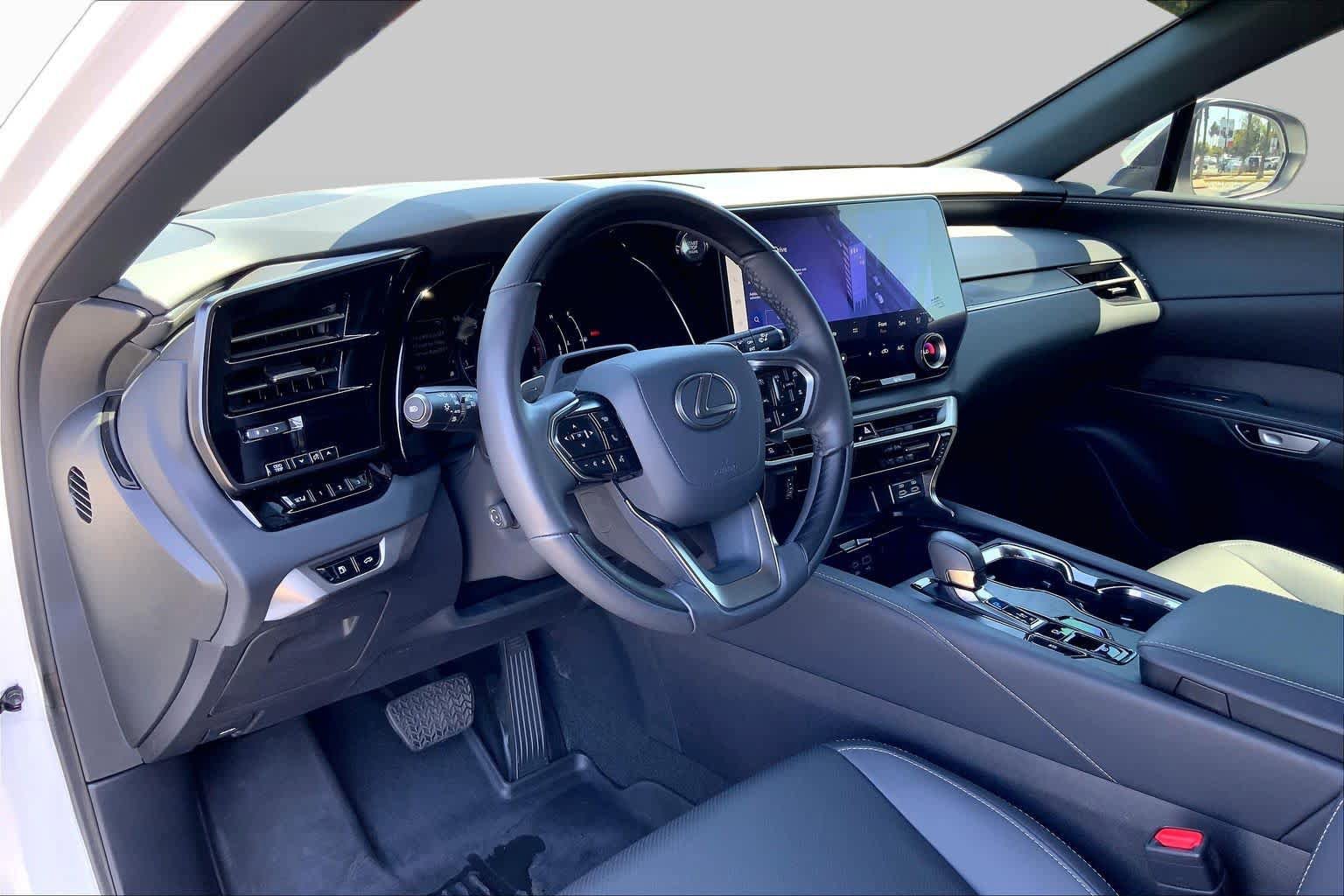 Used 2024 Lexus RX 350 Premium w/ Convenience Package FWD image 17