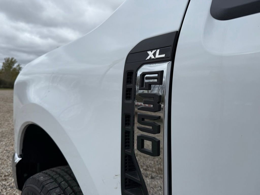 New 2026 Ford F350 XL w/ XL Chrome Package image 9