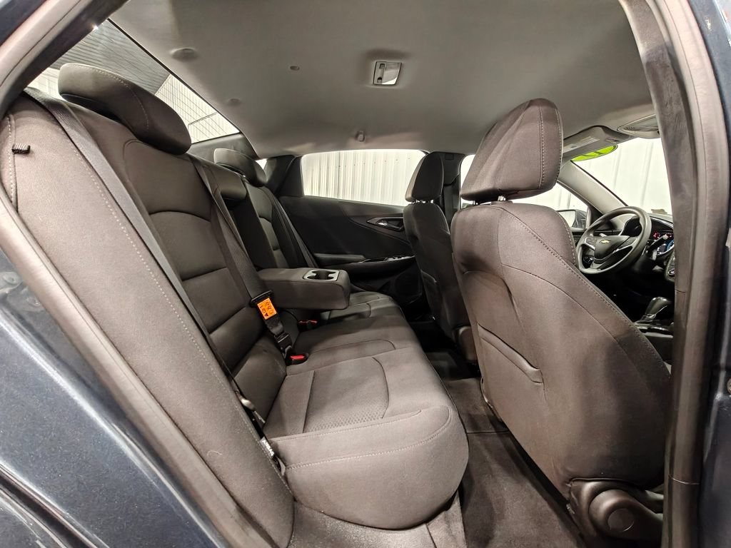 Used 2019 Chevrolet Malibu LT FWD image 25