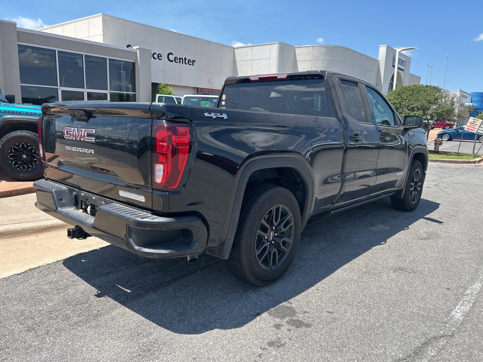 Used 2025 GMC Sierra 1500 Elevation AWD/4WD image 5