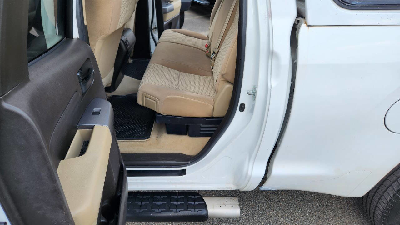Used 2011 Toyota Tundra 4x4 Double Cab image 27