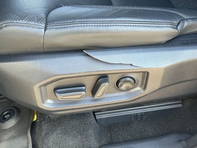 Used 2024 Toyota Tundra Limited AWD/4WD image 22