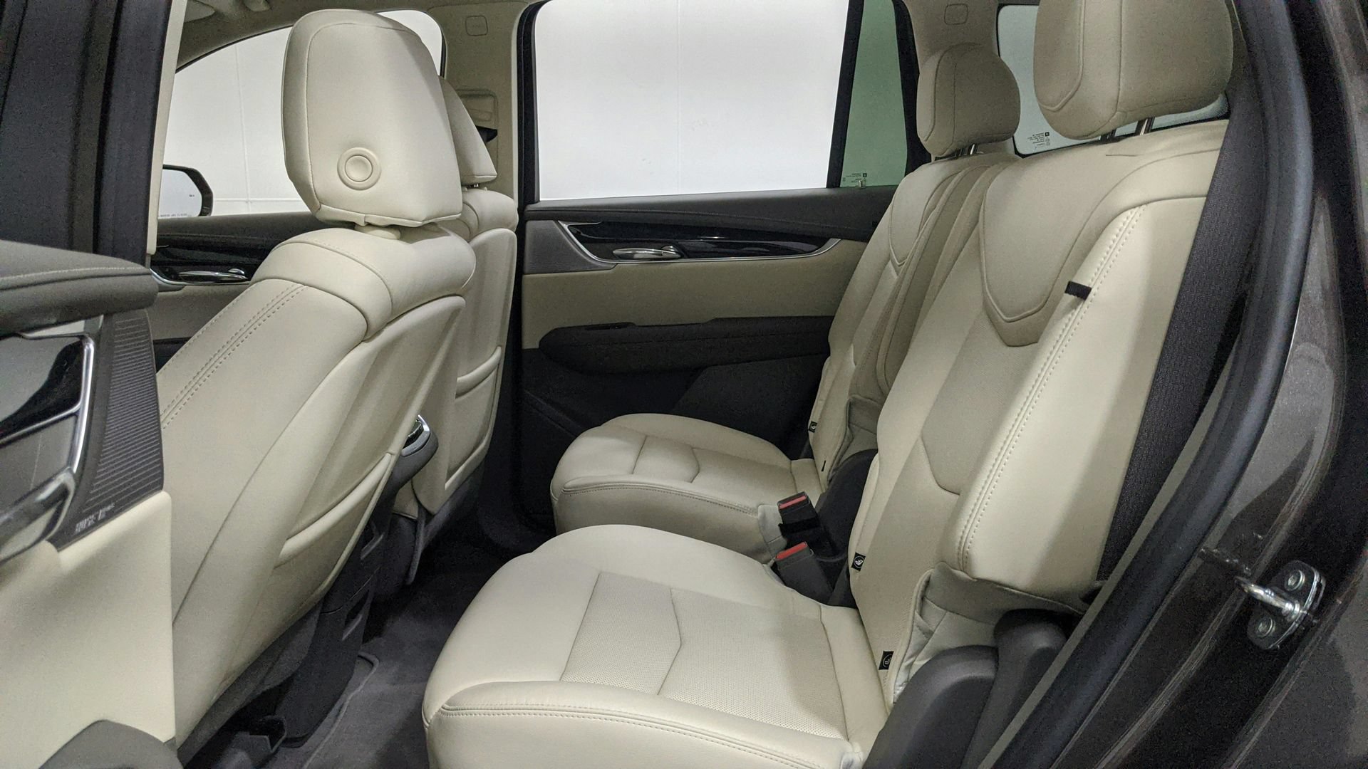 Certified 2020 Cadillac XT6 Premium Luxury FWD image 32