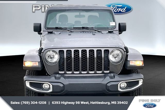 Used 2021 Jeep Gladiator Sport image 3