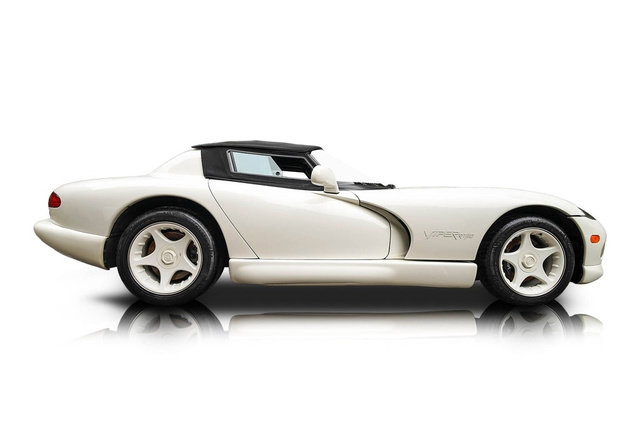 Used 1996 Dodge Viper RT/10 RWD image 2