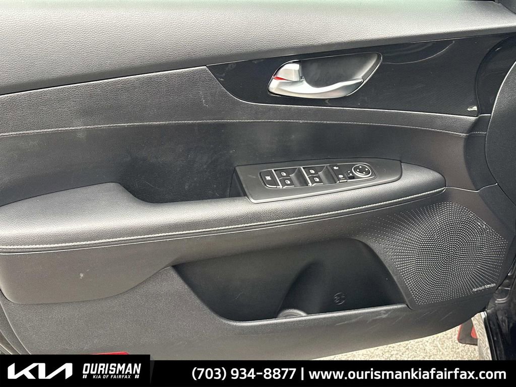 Used 2024 Kia Forte GT-Line w/ GT-Line Premium Package image 20