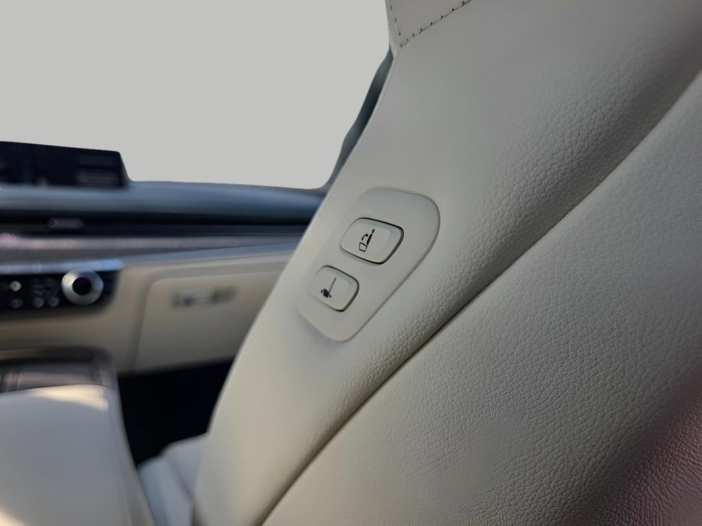 Used 2024 Genesis G80 image 9