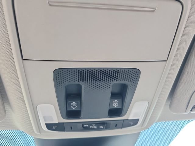 Used 2025 Honda Pilot Touring image 34