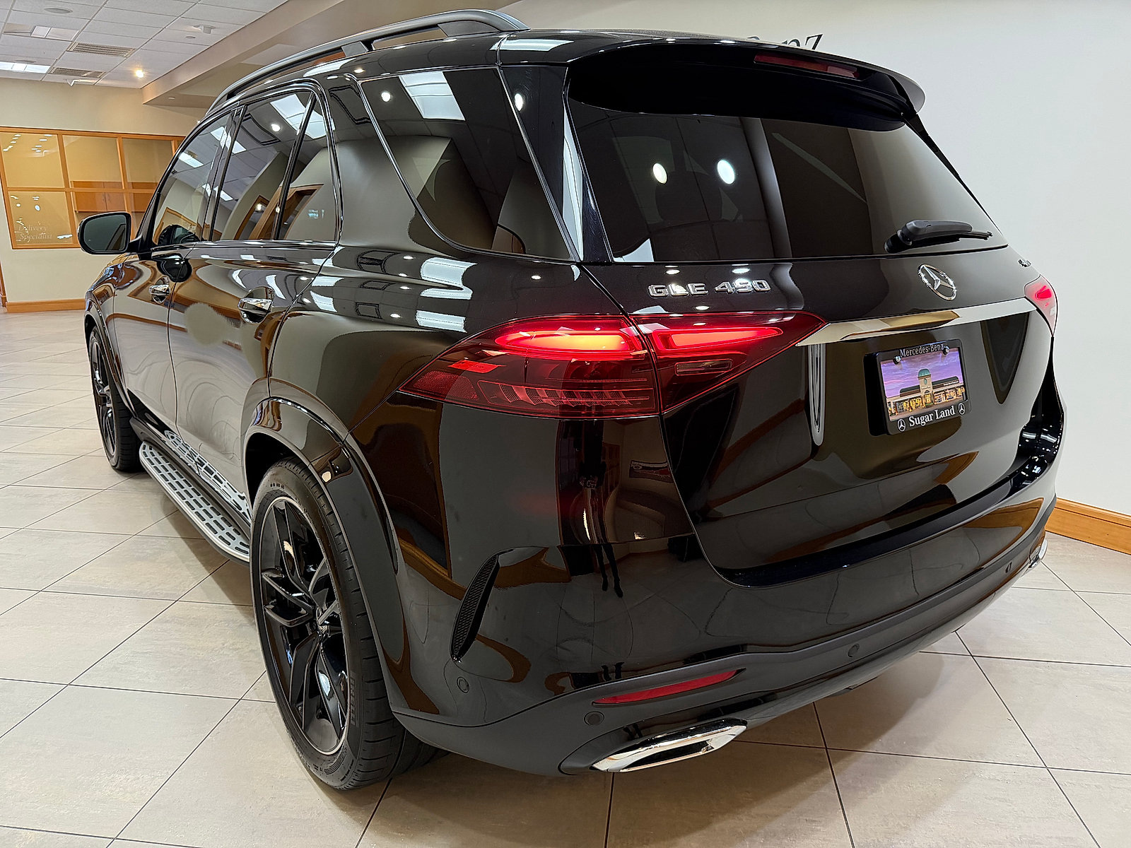 Certified 2026 Mercedes-Benz GLE 450 4MATIC image 4