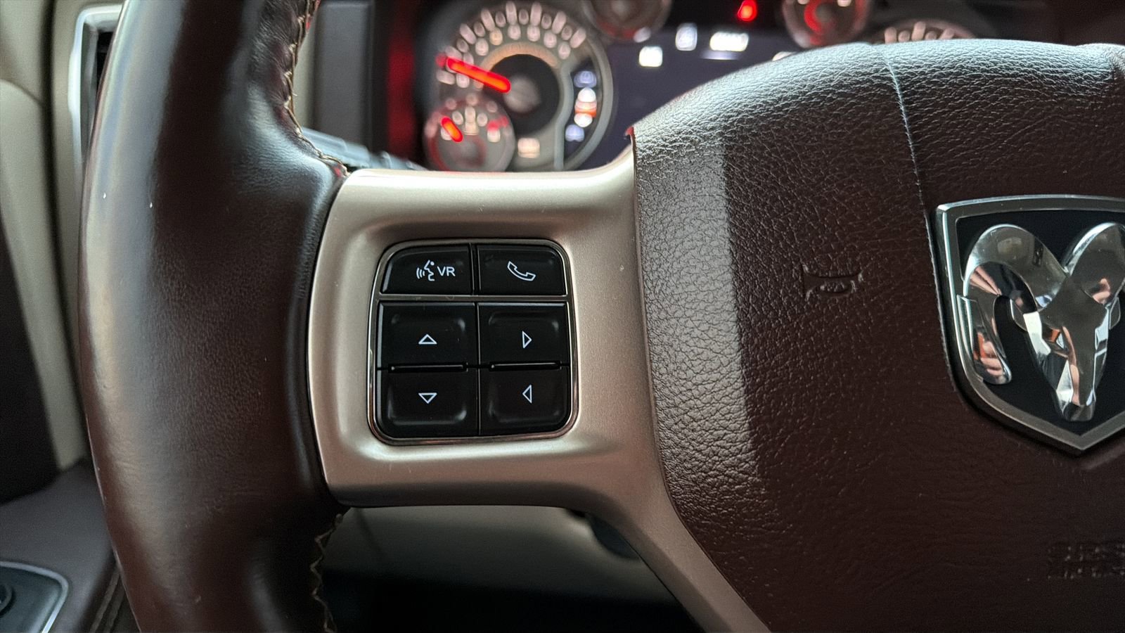 Used 2014 RAM 1500 Laramie Longhorn w/ Convenience Group image 17