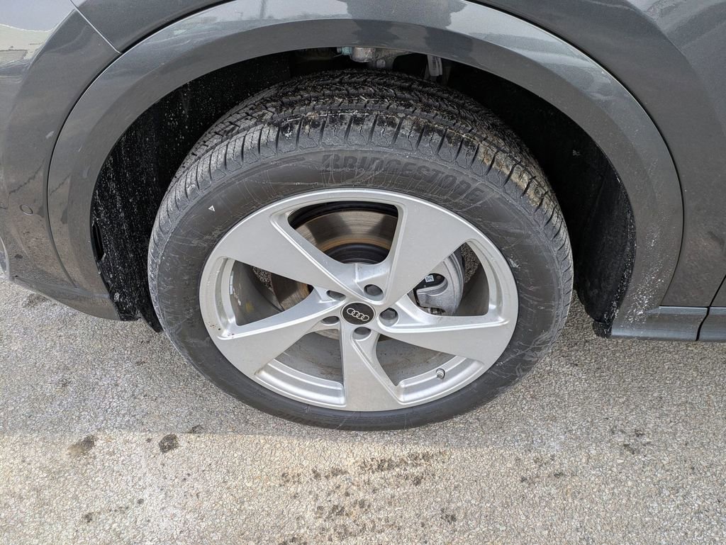 New 2025 Audi Q5 Premium Plus image 25