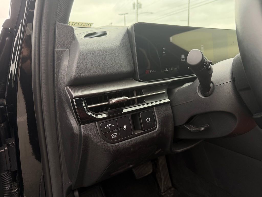 Used 2026 Kia Sportage SX image 15