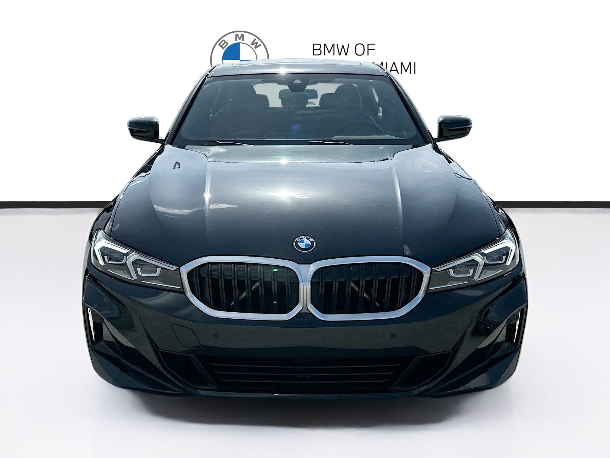 Used 2023 BMW 330e w/ Convenience Package RWD image 2