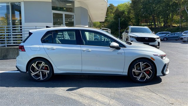 New 2025 Volkswagen GTI SE image 4