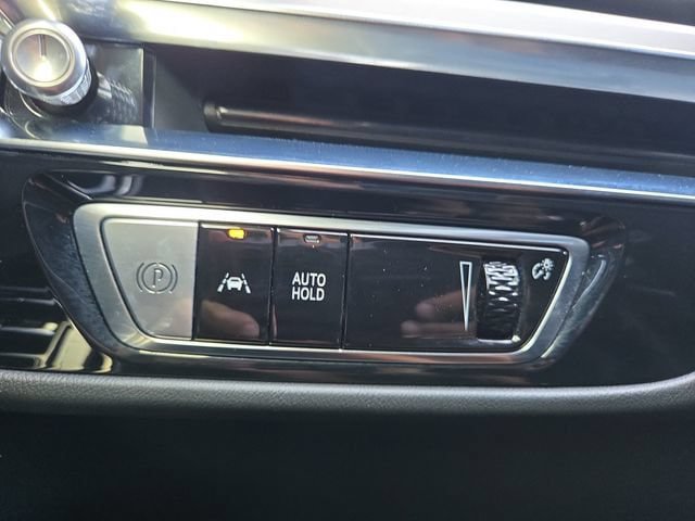 Used 2024 Cadillac Lyriq Luxury AWD/4WD image 19