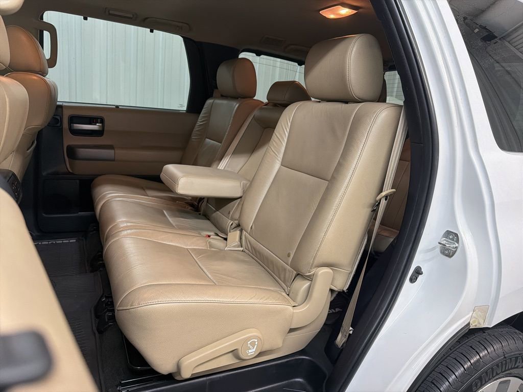 Used 2016 Toyota Sequoia Limited image 32