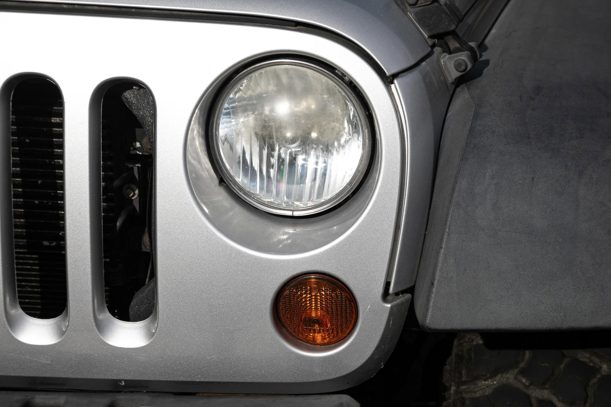 Used 2012 Jeep Wrangler Unlimited Rubicon w/ Connectivity Group image 7