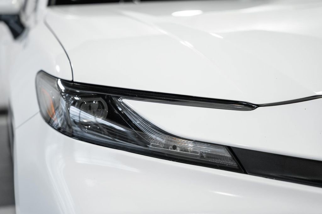 Used 2025 Toyota Camry LE image 12