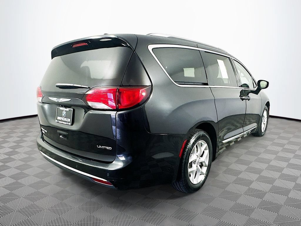 Used 2019 Chrysler Pacifica Limited FWD image 9