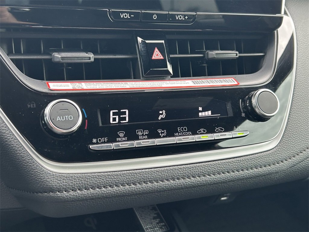 Used 2025 Toyota Corolla SE image 29