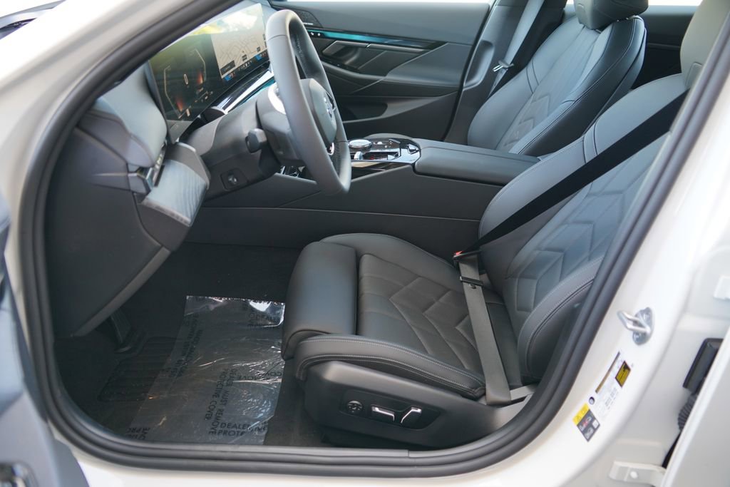 New 2026 BMW i5 eDrive40 image 10