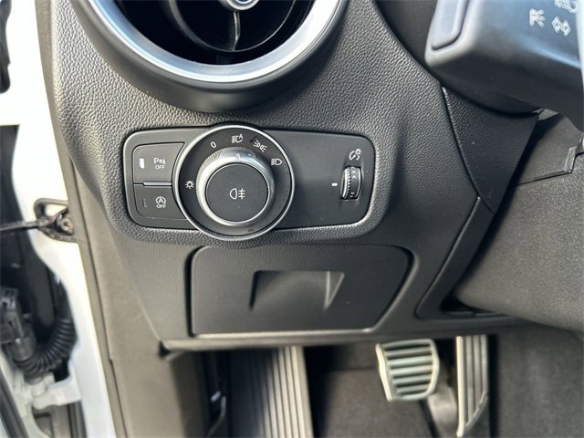 Used 2024 Alfa Romeo Stelvio Veloce image 16