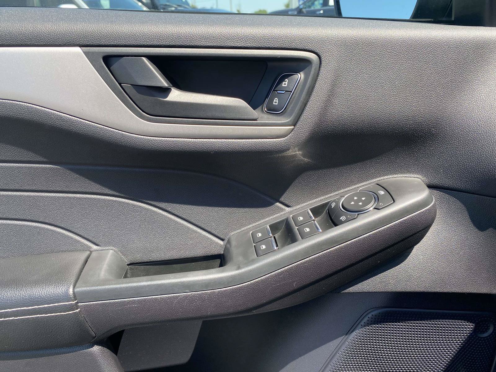 Certified 2022 Ford Escape S FWD image 17
