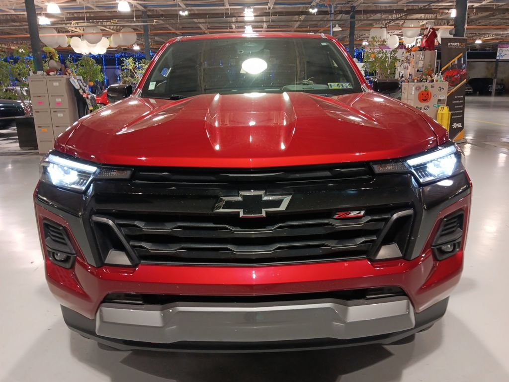 Used 2023 Chevrolet Colorado Z71 w/ Z71 Convenience Package 2 AWD/4WD image 8
