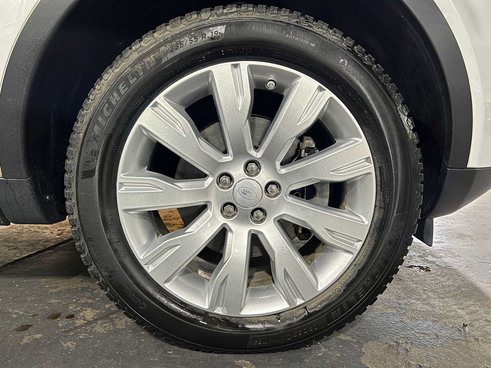Used 2015 Land Rover Discovery Sport HSE Luxury AWD/4WD image 9