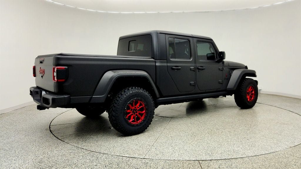 Used 2024 Jeep Gladiator Sport AWD/4WD image 5