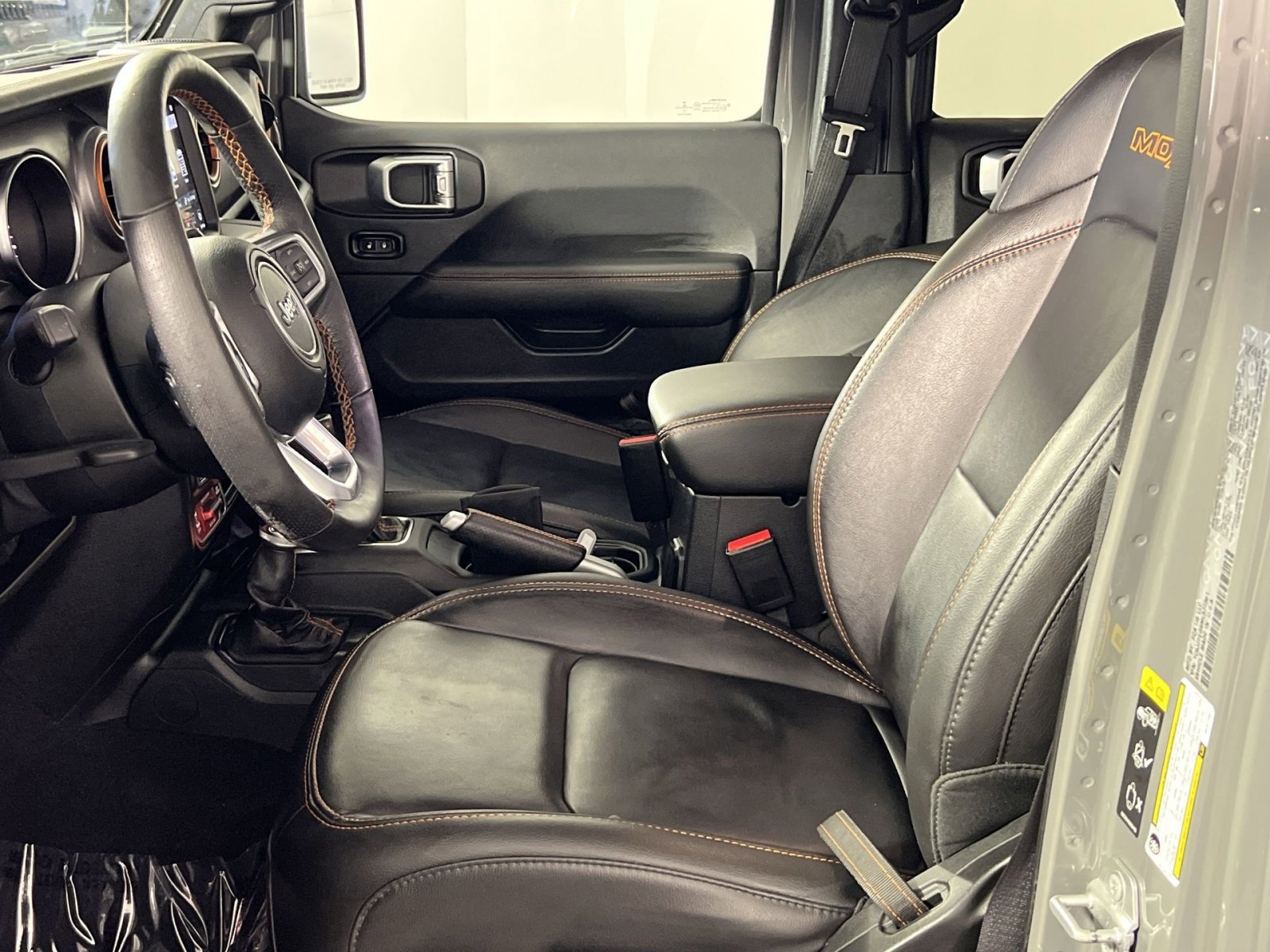 Used 2021 Jeep Gladiator Mojave AWD/4WD image 14