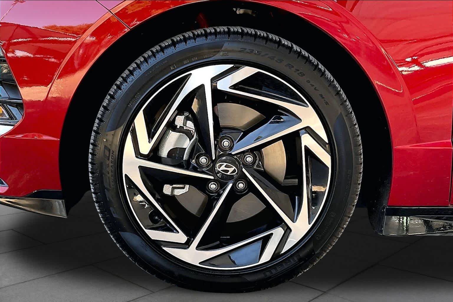 Certified 2026 Hyundai Sonata SEL AWD/4WD image 11
