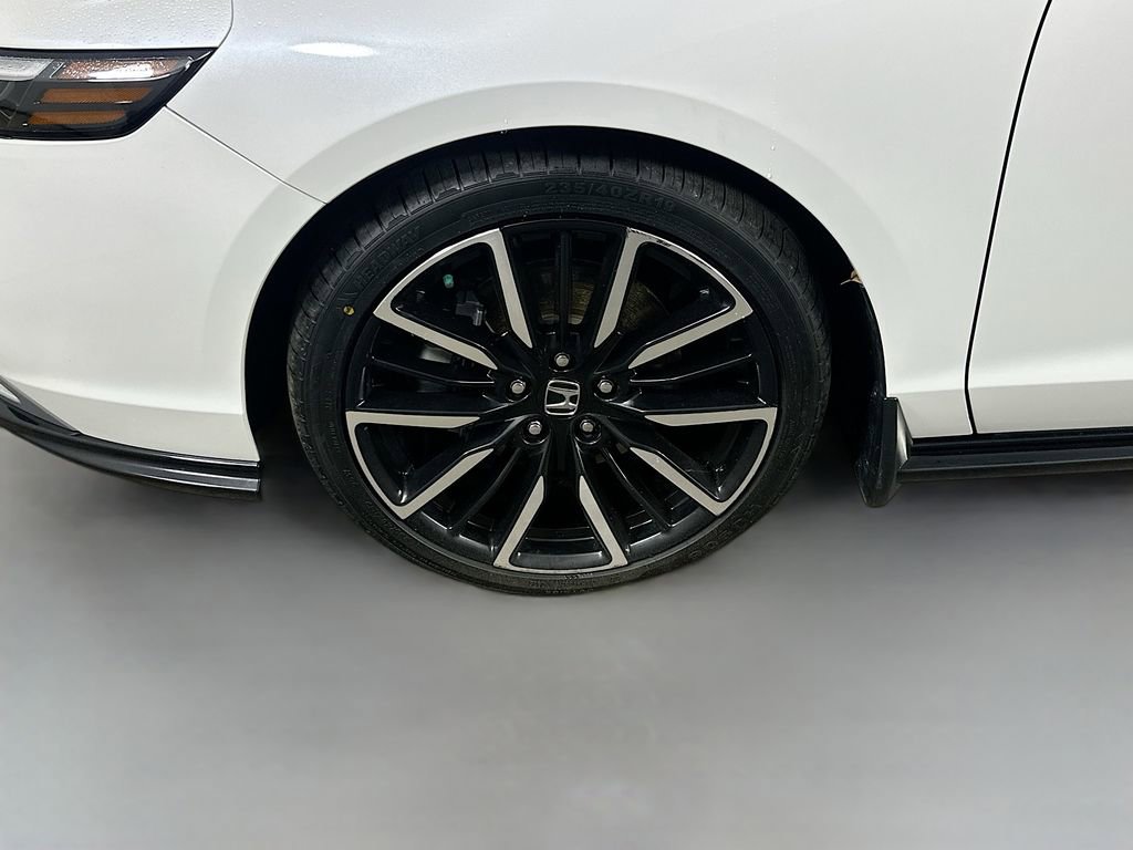 Used 2023 Honda Accord Touring image 8