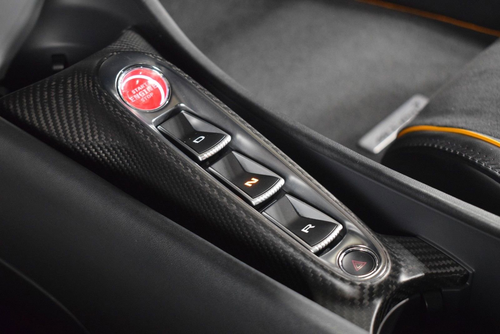 Used 2024 McLaren Artura image 29