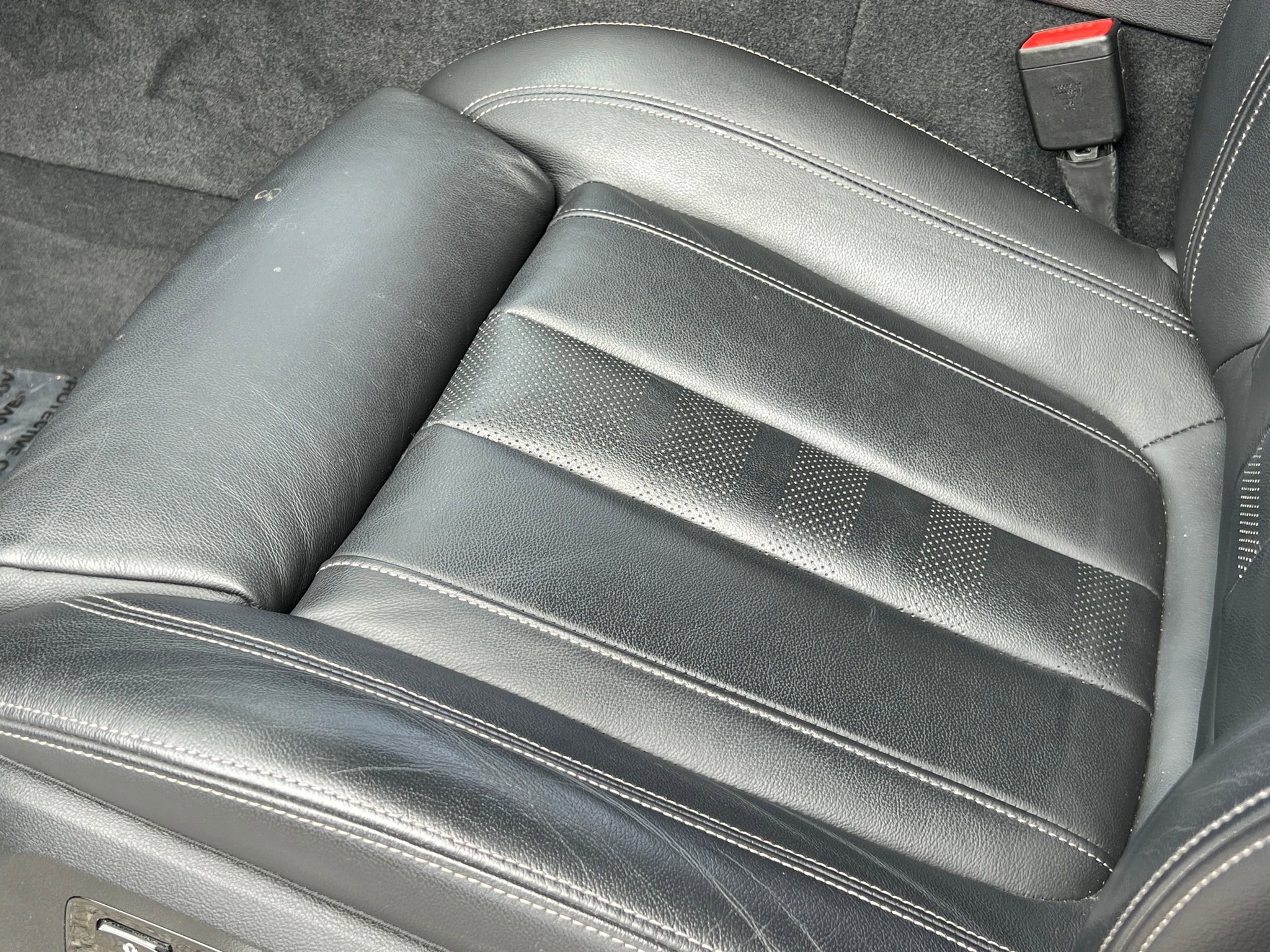 Used 2020 BMW X6 M50i w/ Executive Package image 36