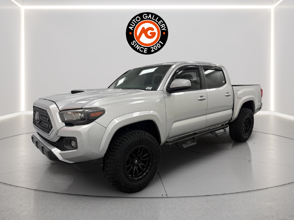 Used 2019 Toyota Tacoma TRD Sport w/ Technology Package AWD/4WD image 3