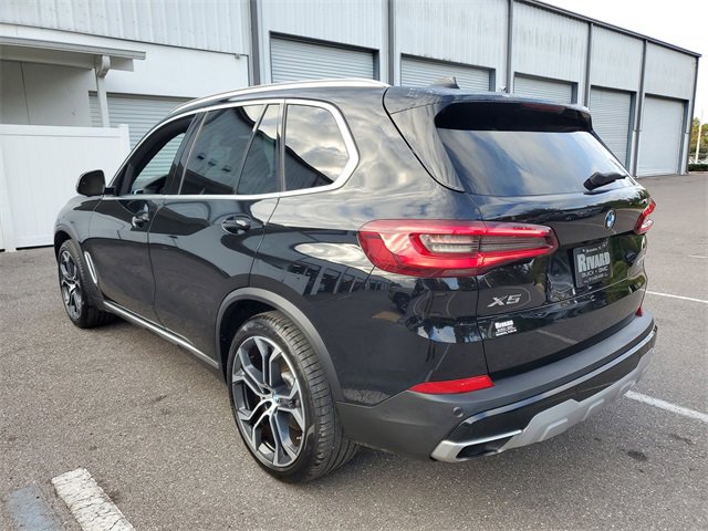 Used 2022 BMW X5 sDrive40i w/ Parking Assistance Package image 3