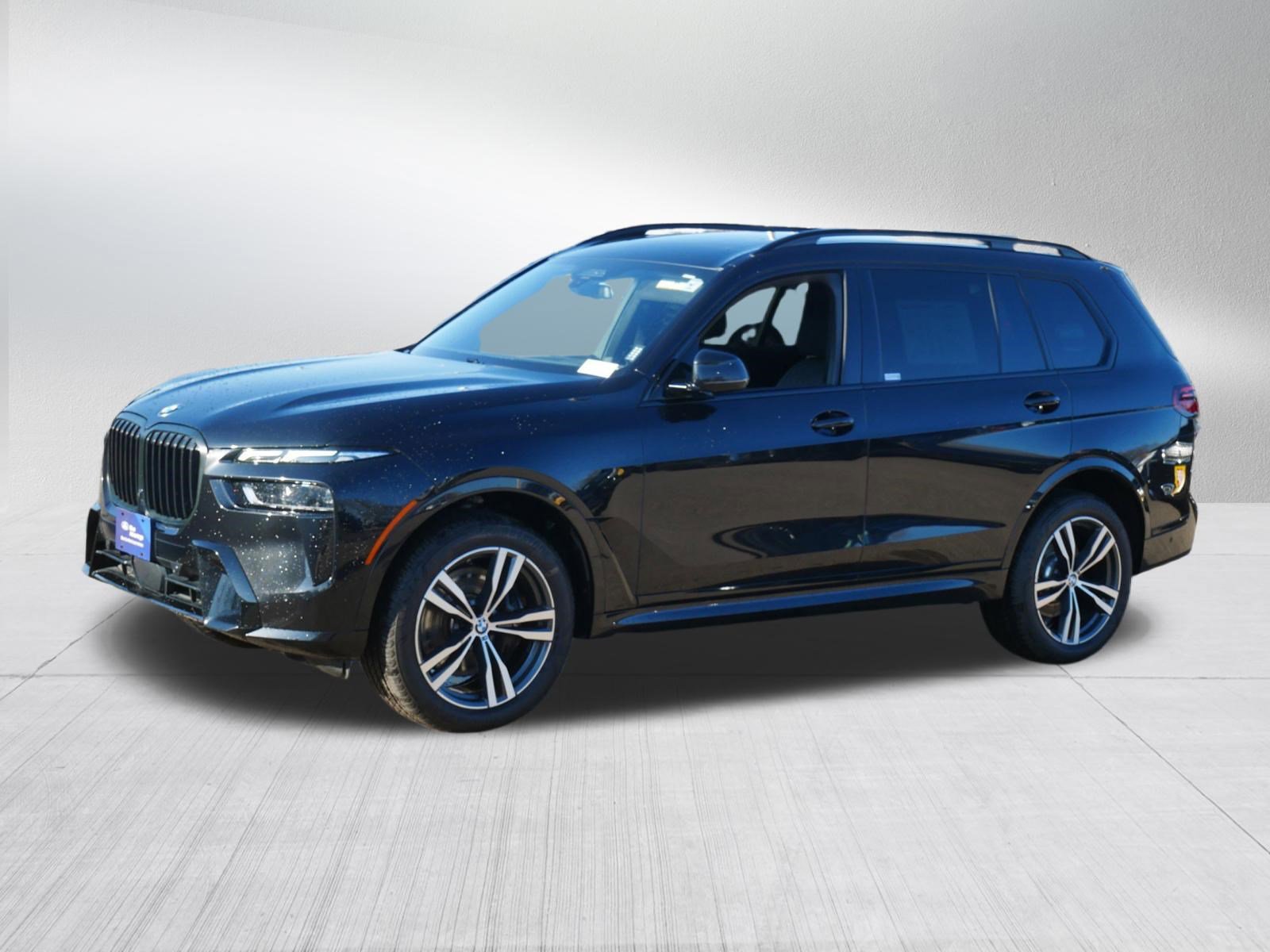 Used 2023 BMW X7 xDrive40i w/ Executive Package image 3