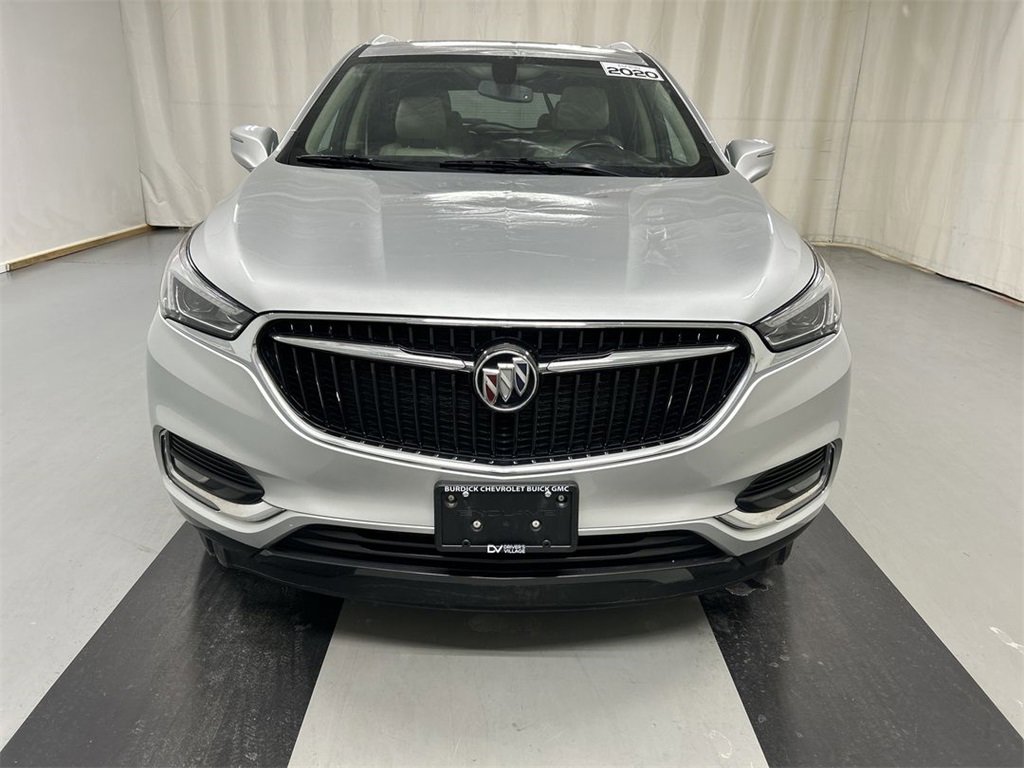 Used 2020 Buick Enclave Essence image 3