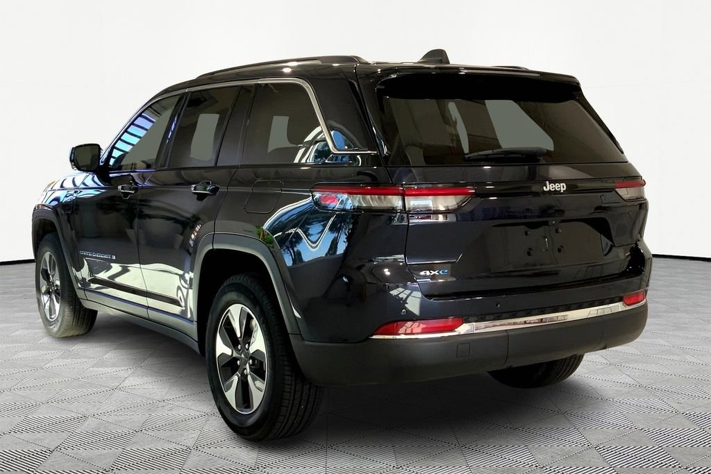 Used 2023 Jeep Grand Cherokee 4WD 4xe image 4