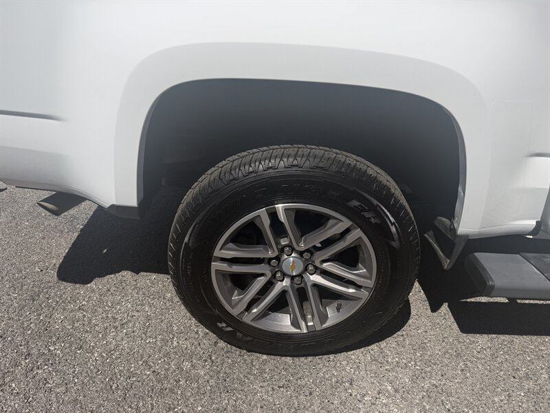 Used 2022 Chevrolet Colorado W/T w/ Custom Special Edition AWD/4WD image 11