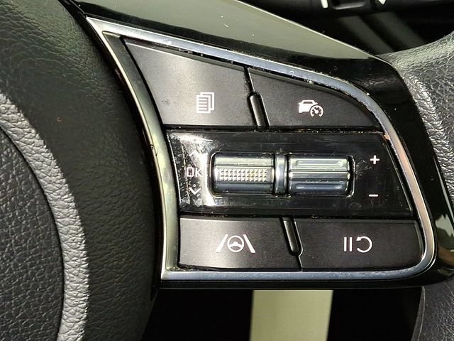 Used 2023 Kia Forte LXS w/ LXS Technology Package FWD image 21
