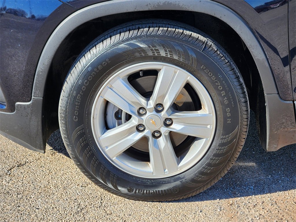 Used 2022 Chevrolet Trax LT w/ LT Convenience Package image 10