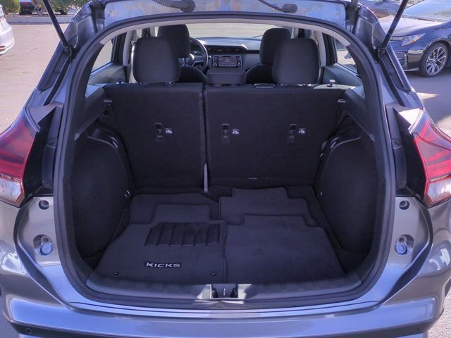 Used 2022 Nissan Kicks S image 30