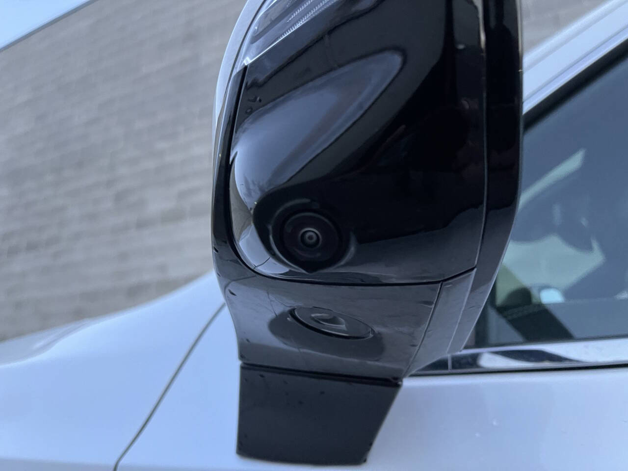 Used 2025 Cadillac Escalade Luxury image 9