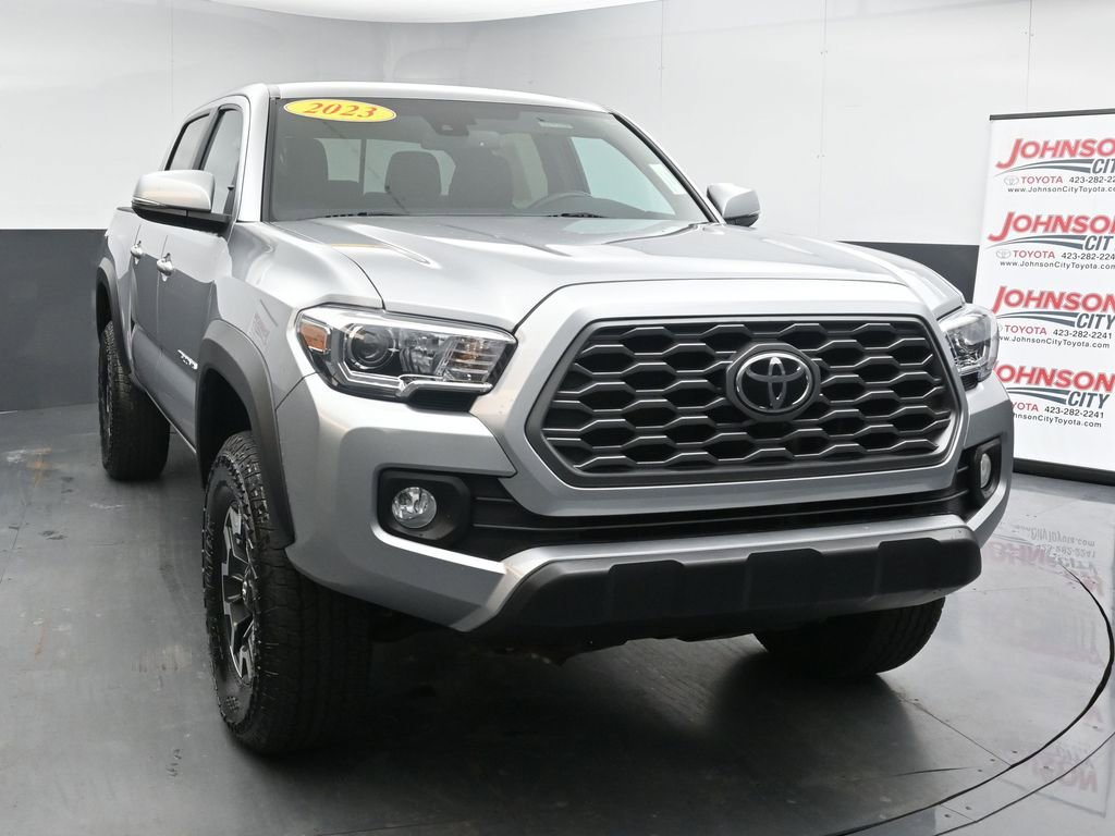 Used 2023 Toyota Tacoma TRD Off-Road image 3