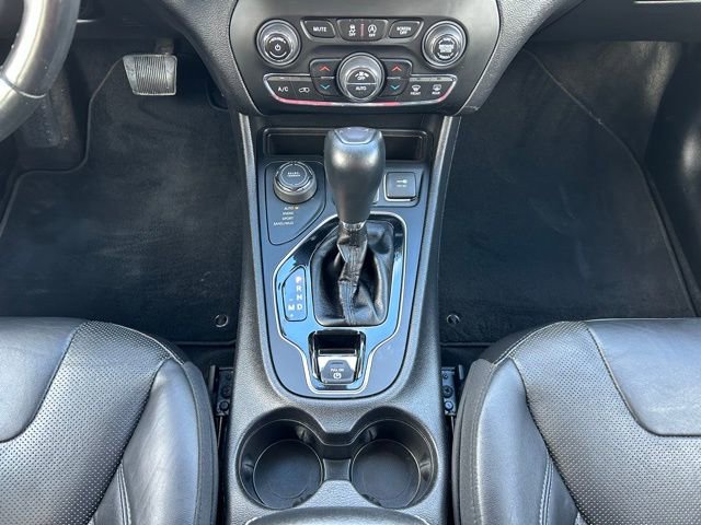 Used 2019 Jeep Cherokee Limited image 20