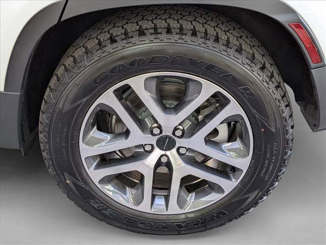 New 2026 Land Rover Defender 130 S image 9