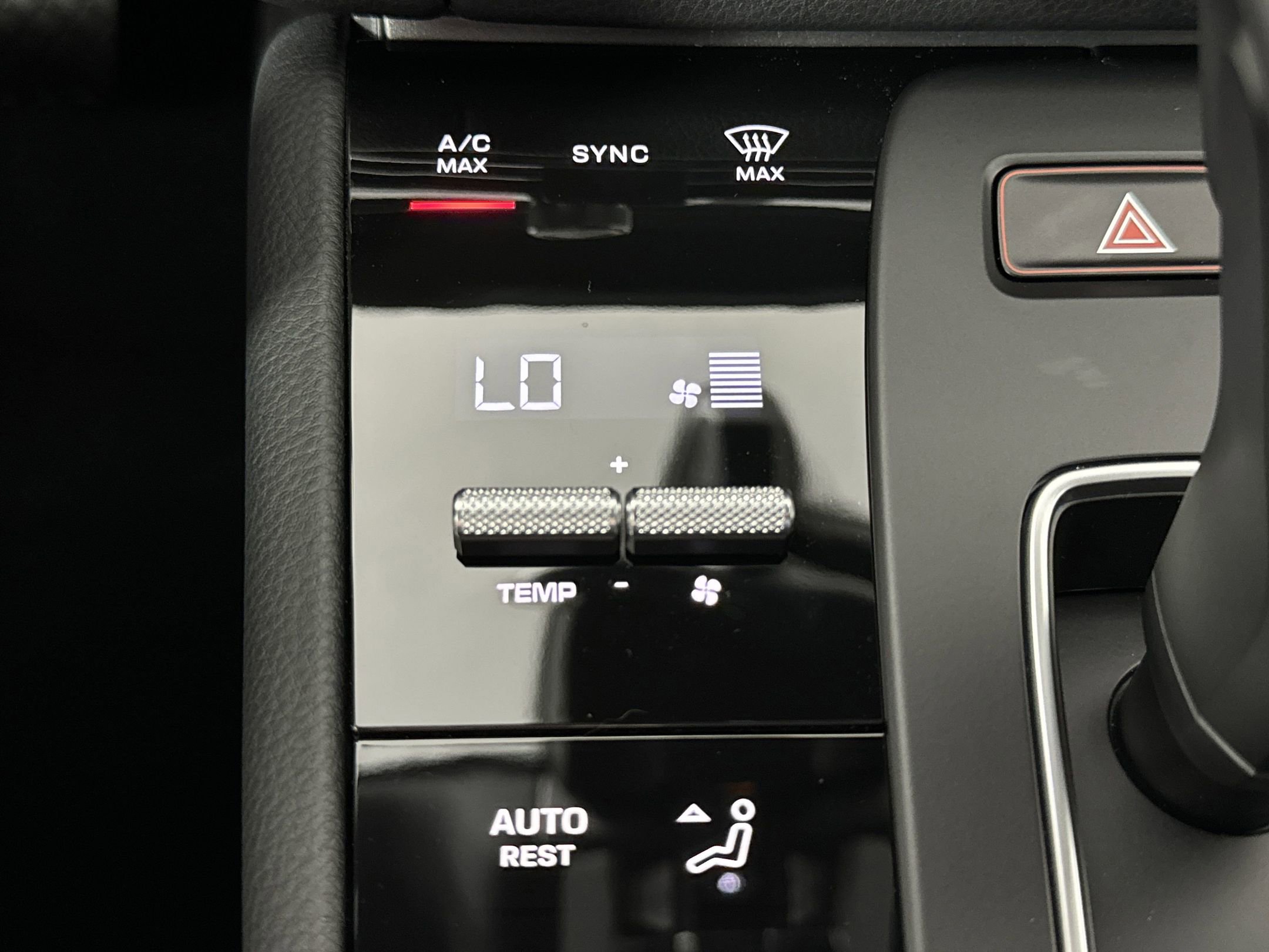 Certified 2025 Porsche Macan image 21