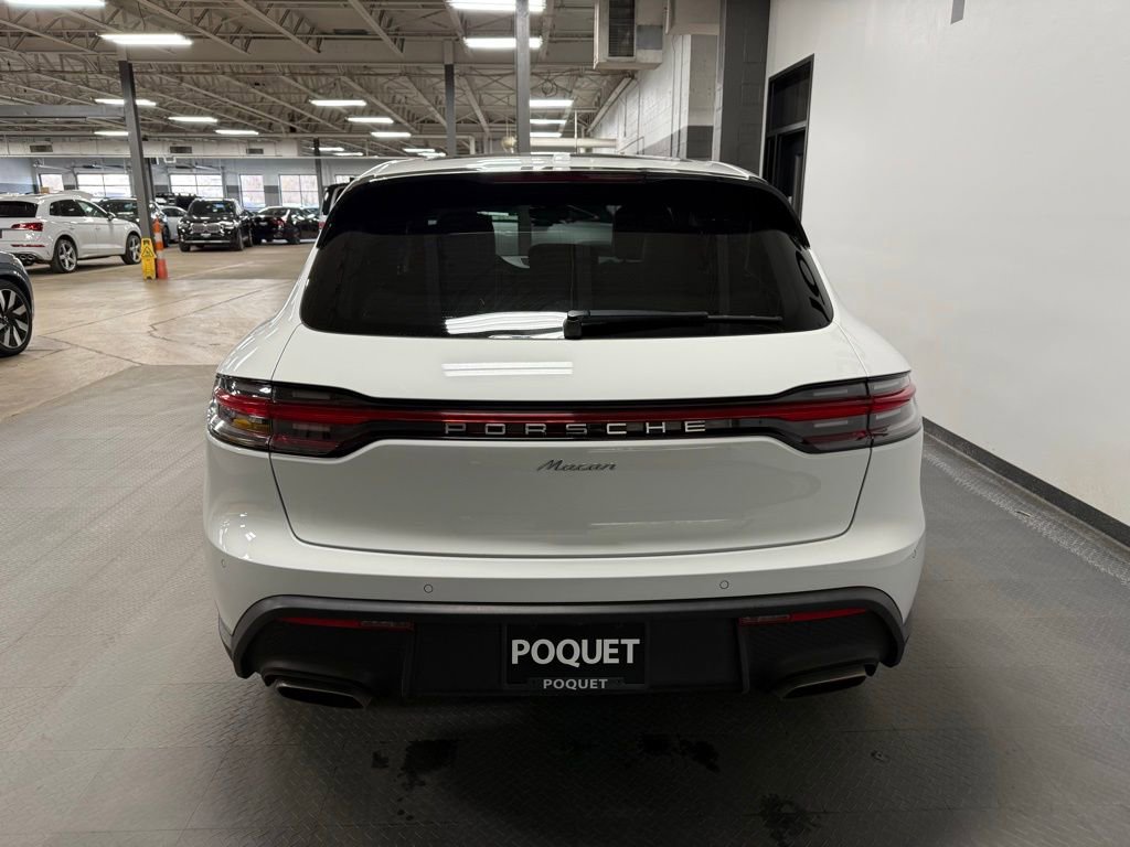 Used 2023 Porsche Macan AWD/4WD image 5